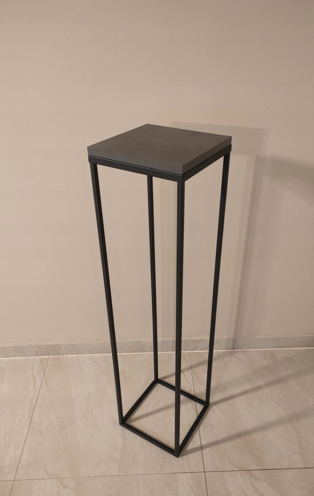 Kwietnik metal loft czarny blat Beton Ciemny 100cm - obrazek 3