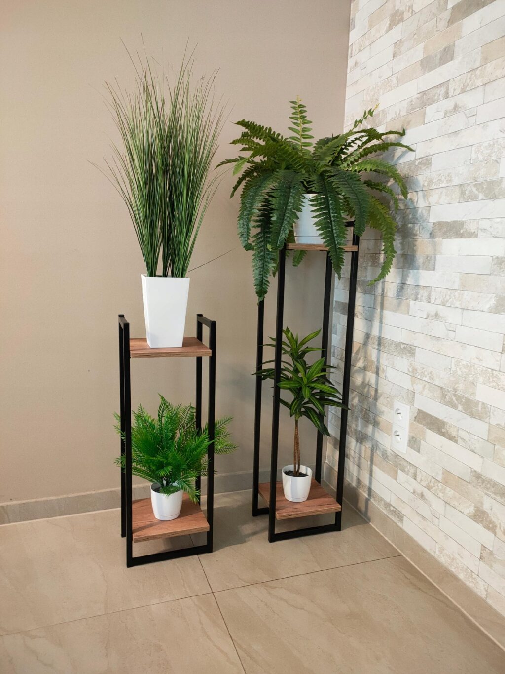 Kwietnik metalowy loft czarny 2 półkowy Cage 70cm - obrazek 9