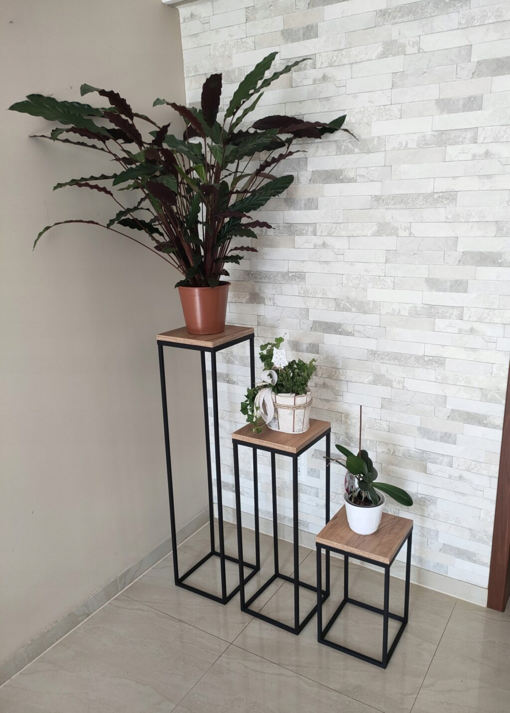 Kwietnik metalowy loft czarny blat Dąb zestaw - obrazek 10