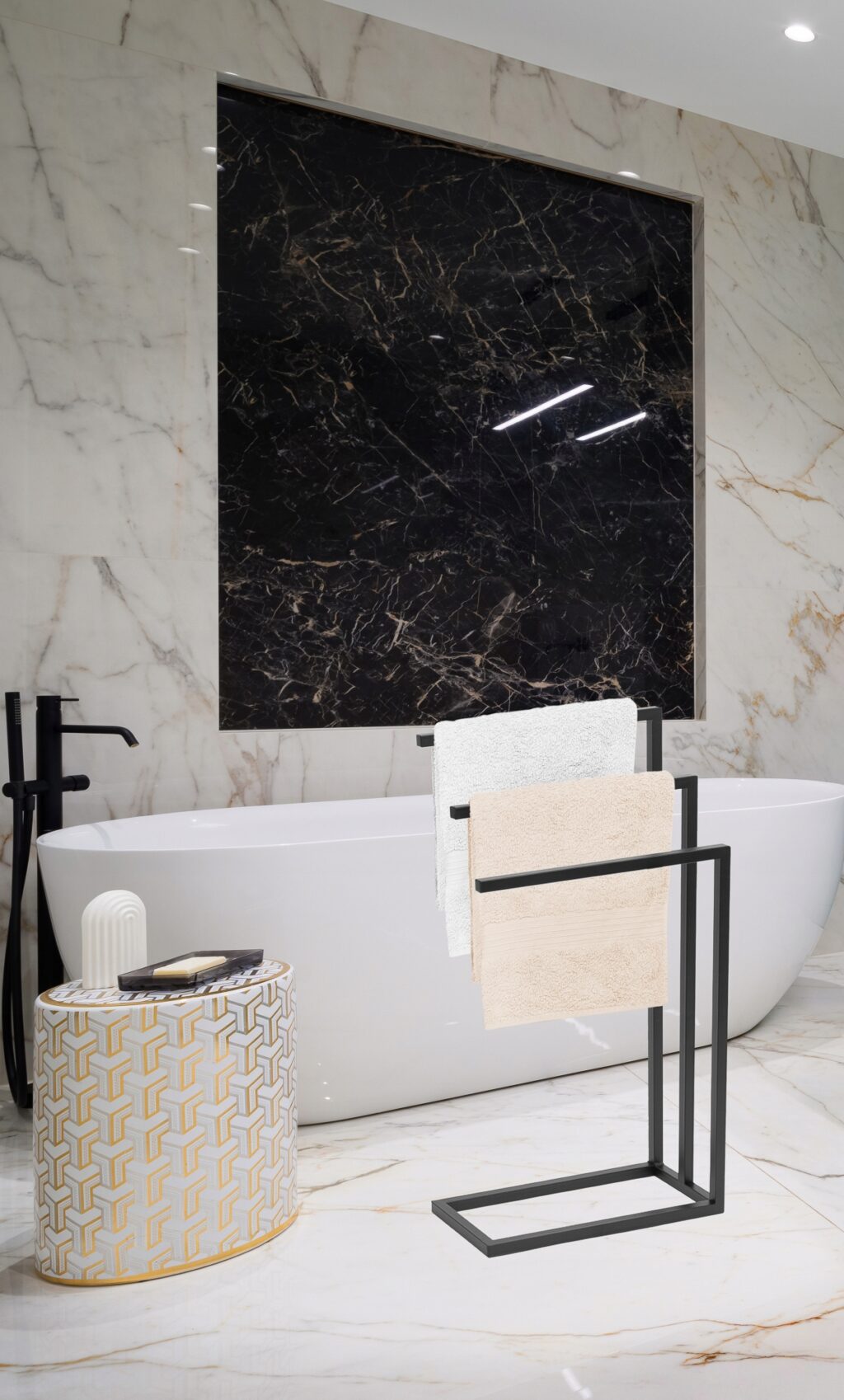 Stojak na ręczniki Forte czarny - obrazek 2